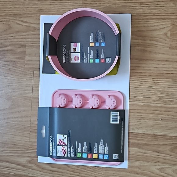 Silicone Zone Piggy Pans - Picture 2 of 3